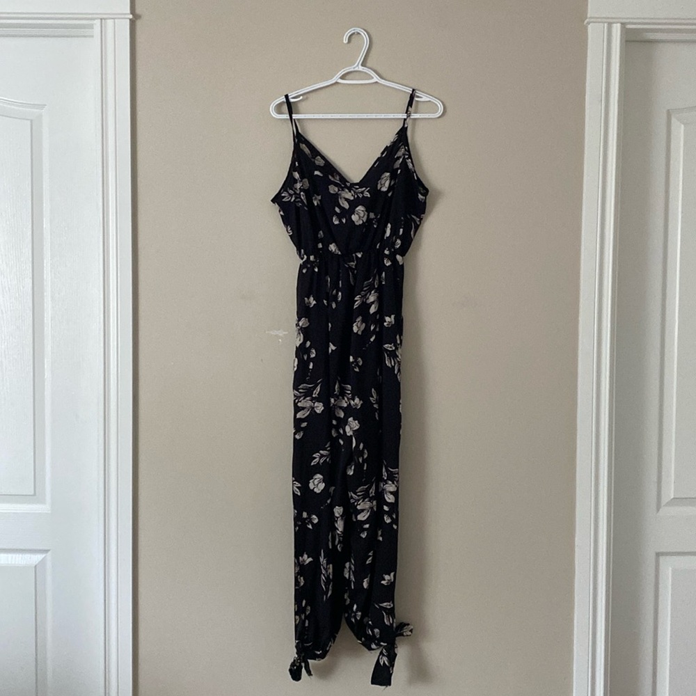 Floral Jumpsuit Flowers Slit Leg Size Medium